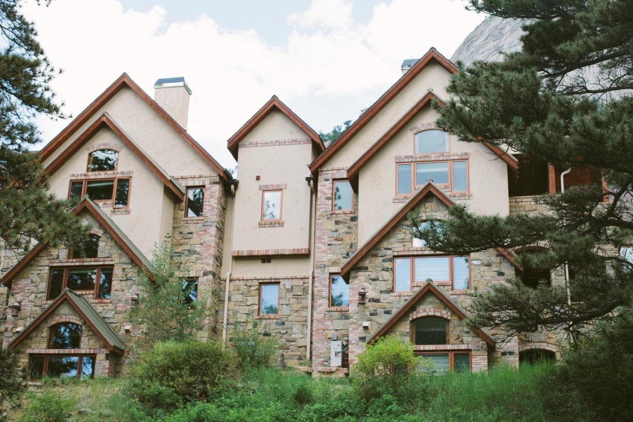 Della Terra by Wedgewood Weddings in Estes Park