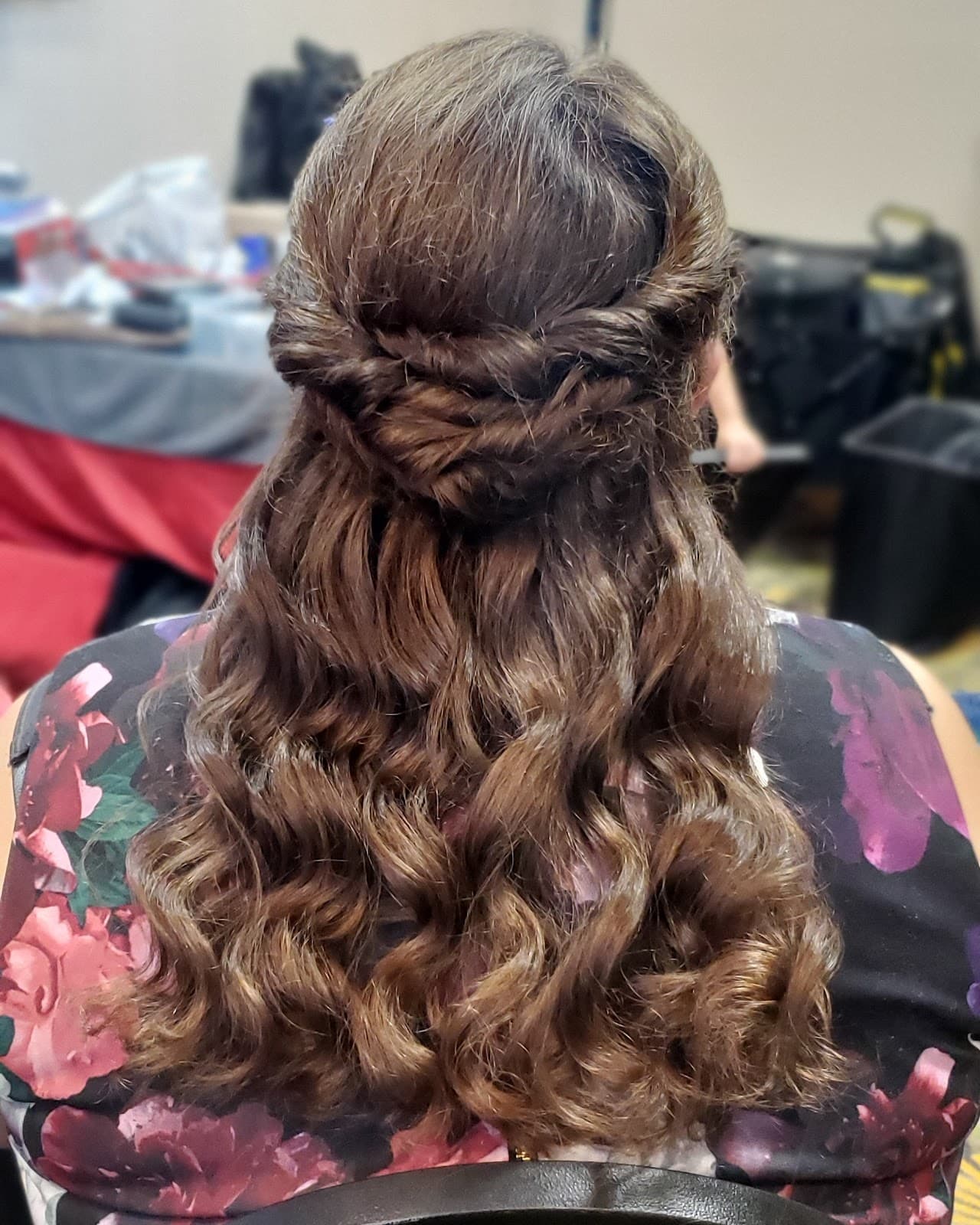 Lindsey L. Green, Independent Hairstylist and Makeup Artist in South Portland