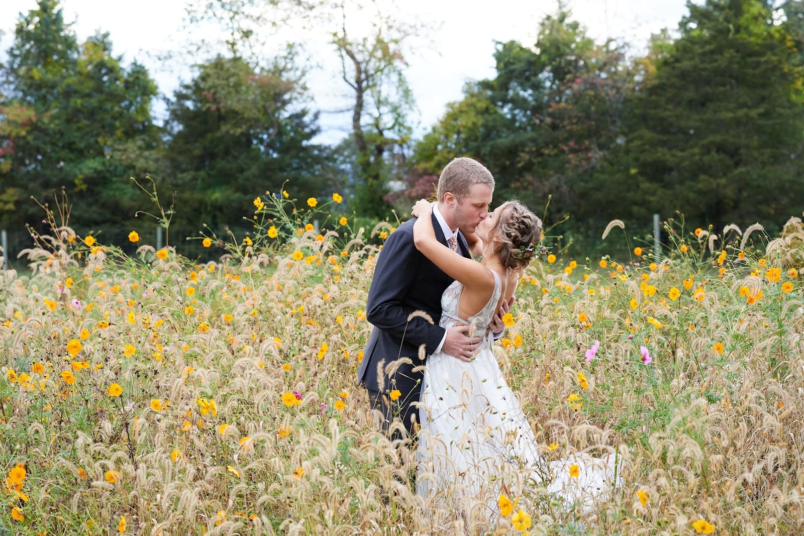 Weddings By Lee Photography in Savage