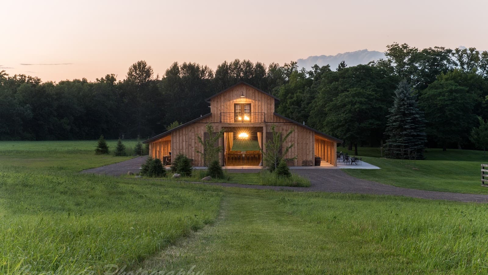 Creekside Farm Weddings & Events in Rush City