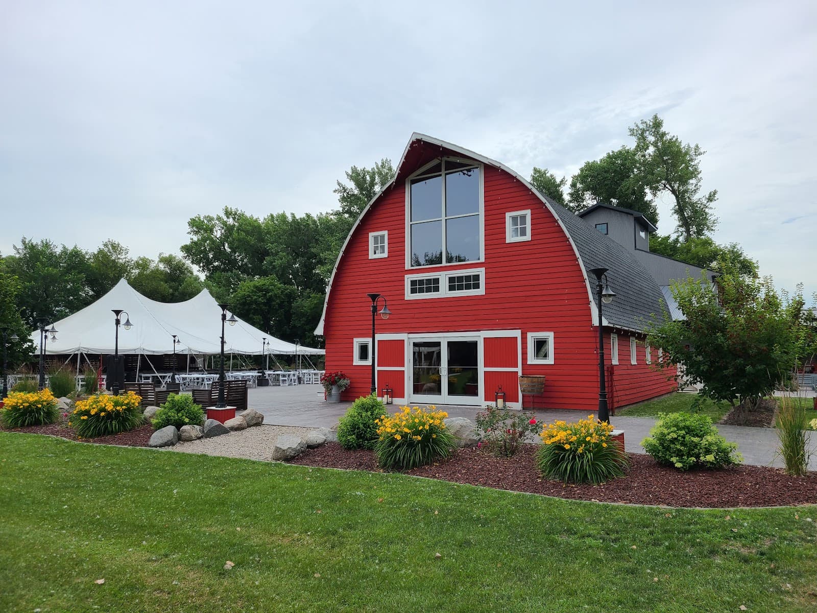 Naastad Acres in Hatton