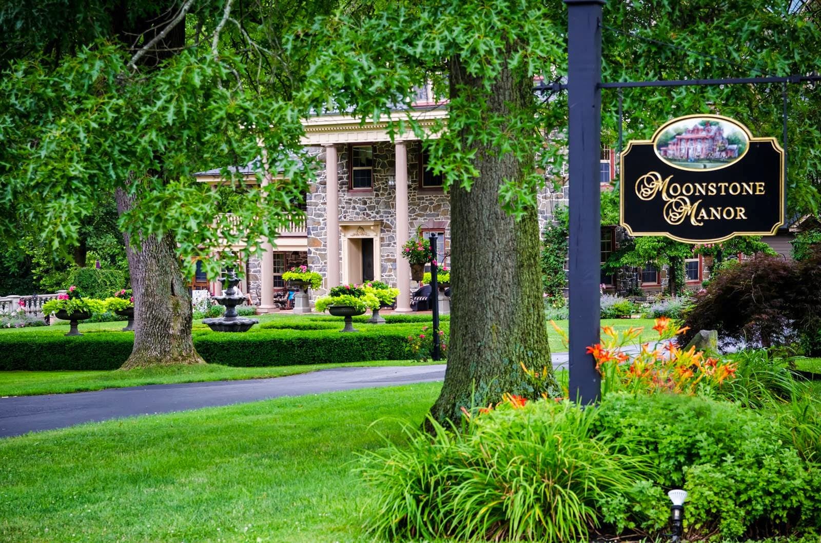 Moonstone Manor in Elizabethtown