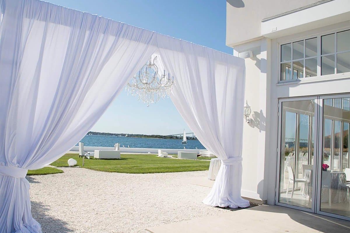 Belle Mer: A Longwood Venue in Newport