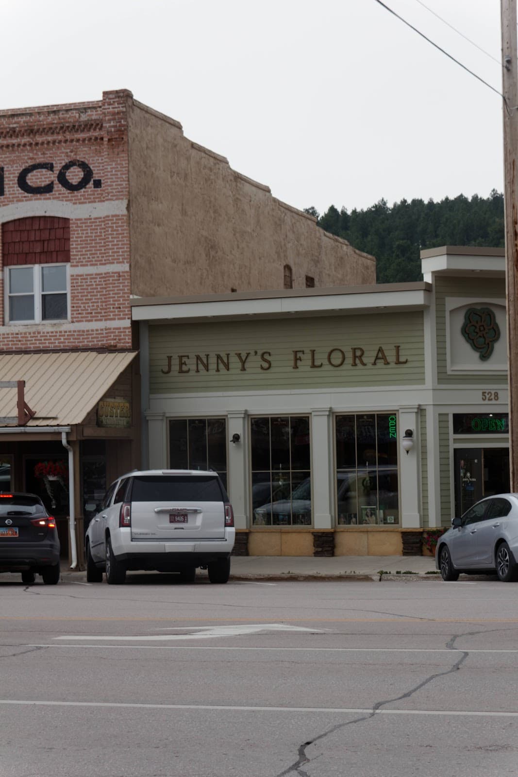 Petals & Pages in Custer