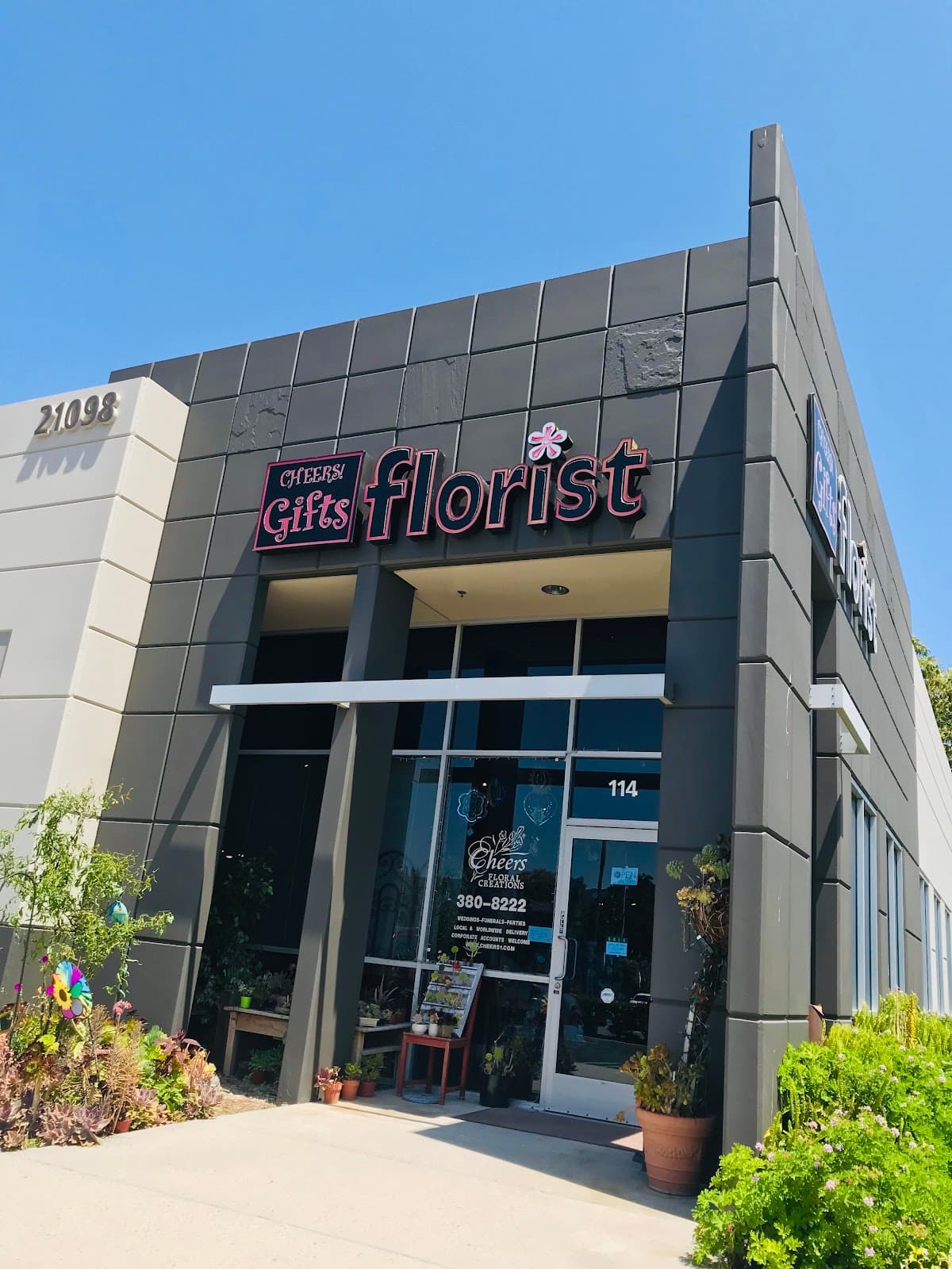 Cheers Floral Creations LLC in Lake Forest