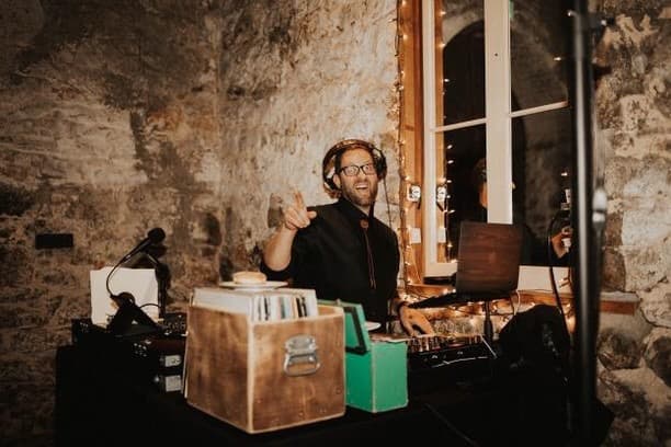 DJ Eli FreshMode in Sacramento